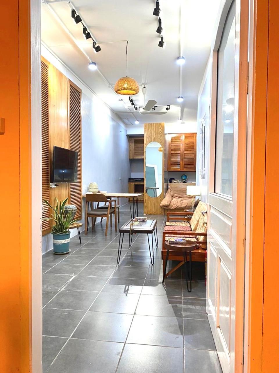 Azalea Apartment Hanoi Buitenkant foto